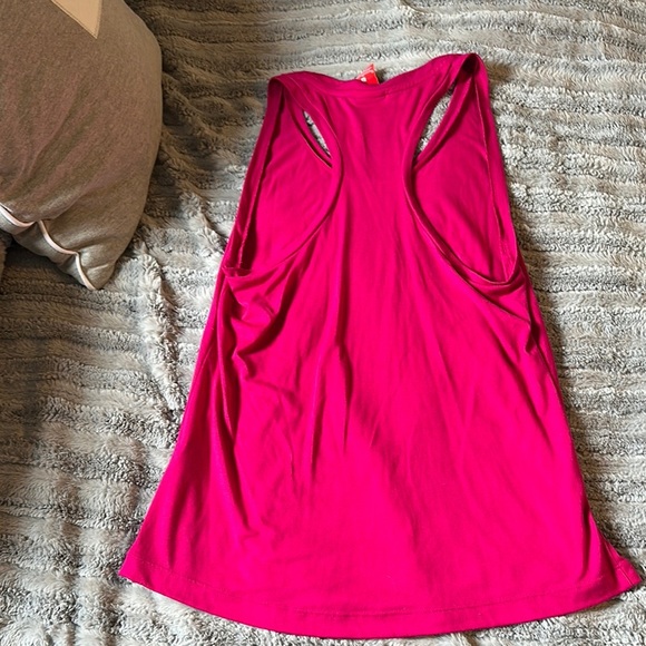 HUGE Women’s bundle Nike tank tops! - Picture 7 of 11